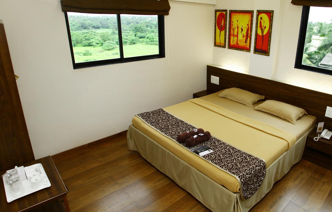 Hotel Maratha Residency Ratnagiri Bagian luar foto