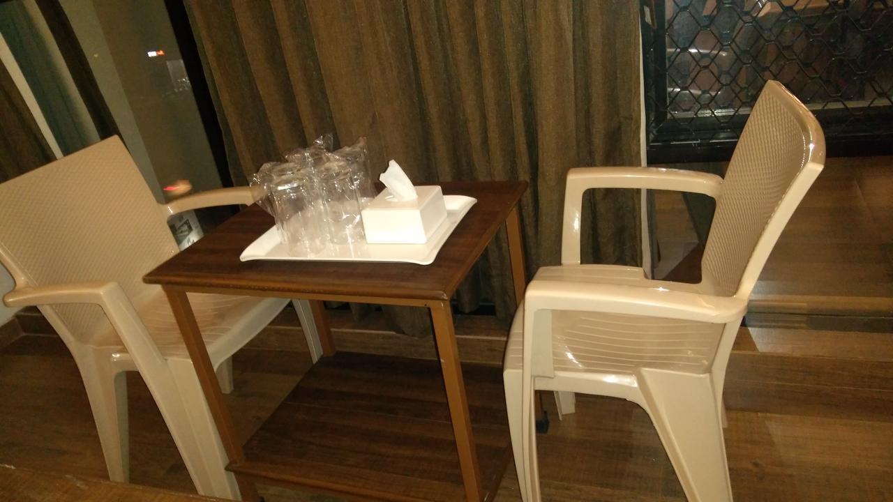 Hotel Maratha Residency Ratnagiri Bagian luar foto