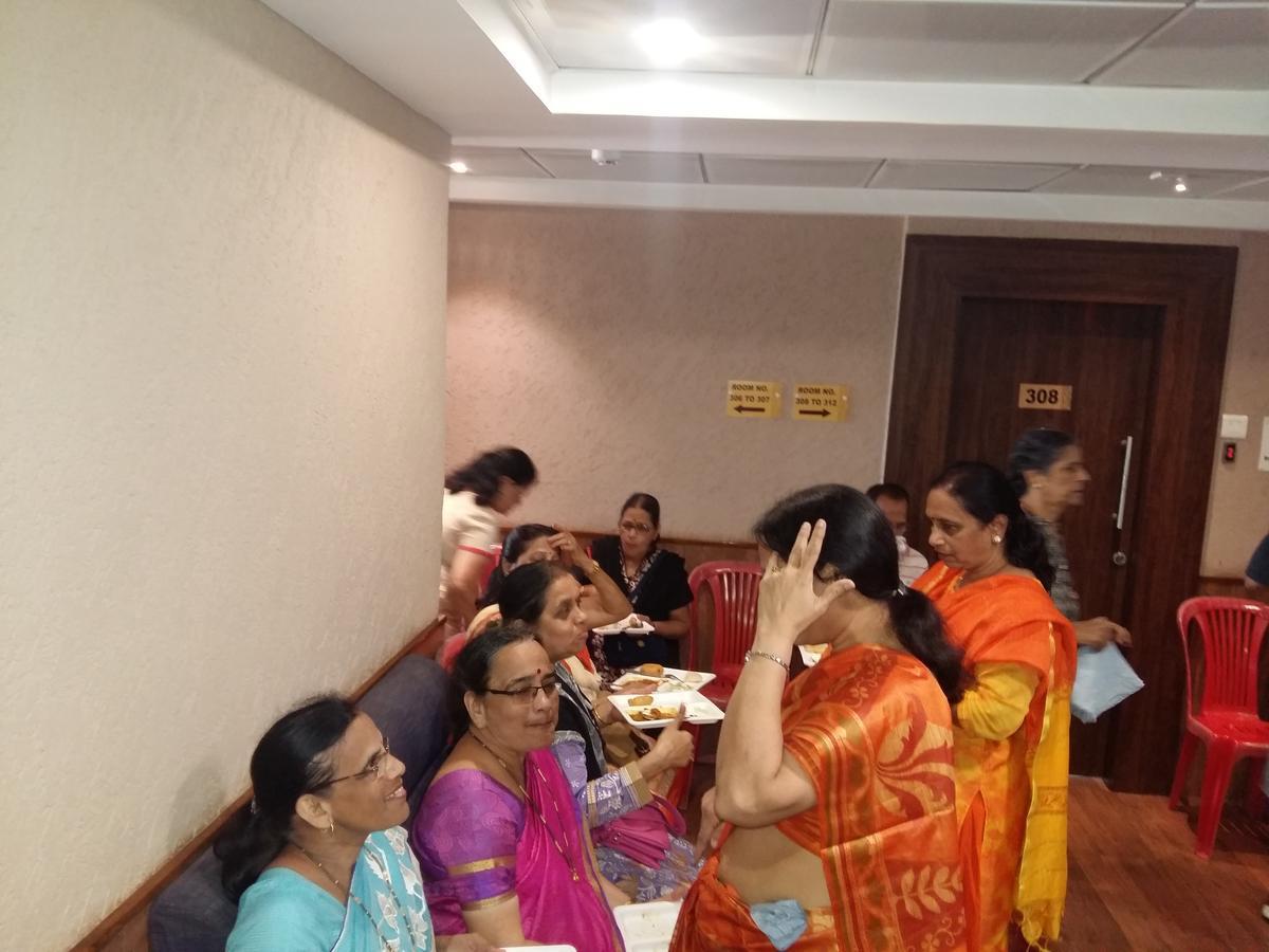 Hotel Maratha Residency Ratnagiri Bagian luar foto