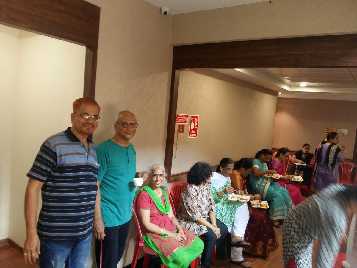 Hotel Maratha Residency Ratnagiri Bagian luar foto